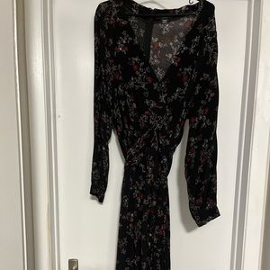 Michael Studio long sleeve dress. Empire waist ties at back. Size 22